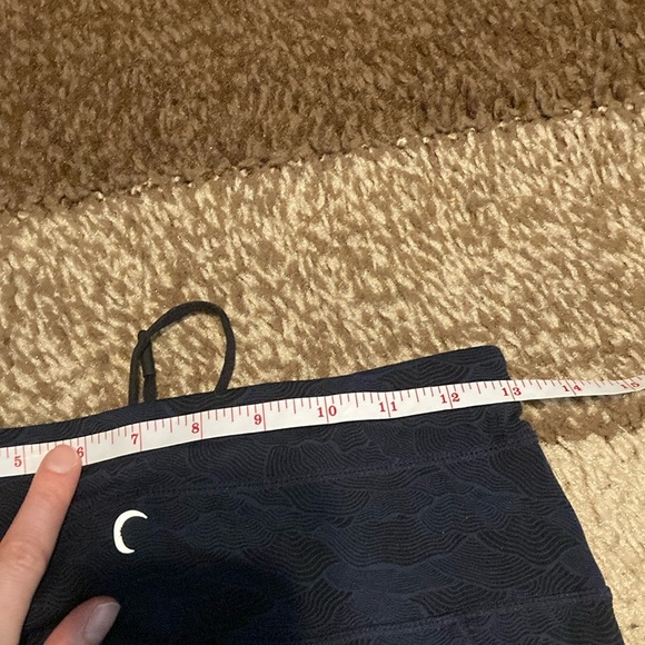 ZYIA Gray and Black High-Waisted Leggings with Stretch Fabric - Picture 10 of 13